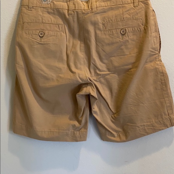 Men’s khaki shorts - Picture 3 of 5